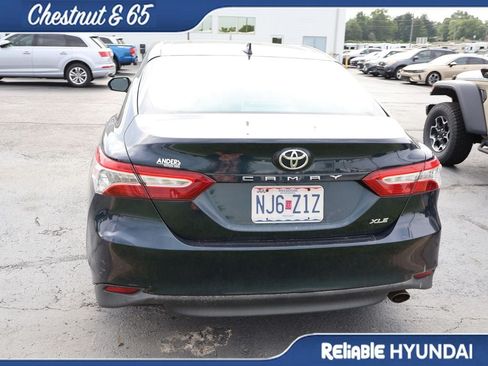 Used 2019 Toyota Camry XLE FWD image 17