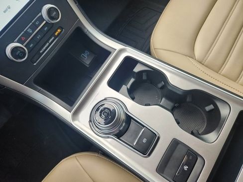 Used 2024 Ford Edge SEL w/ Convenience Package image 18