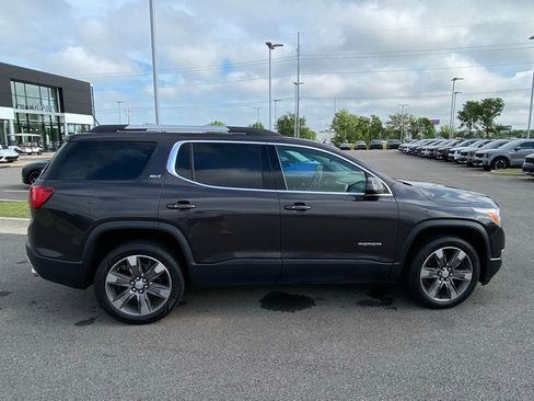 Used 2017 GMC Acadia SLT FWD image 8