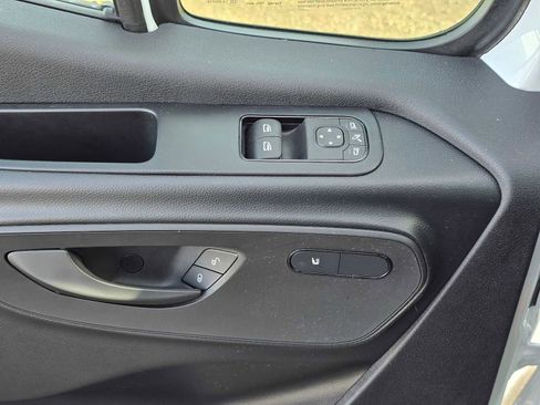 Used 2025 Mercedes-Benz Sprinter 2500 image 20