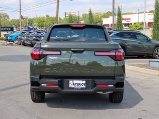 New 2025 Hyundai Santa Cruz SEL video 4