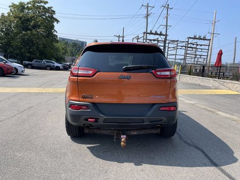 Certified 2016 Jeep Cherokee Trailhawk AWD/4WD image 4