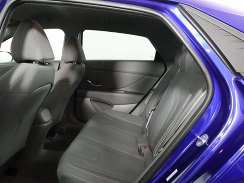 Used 2023 Hyundai Elantra SEL w/ Convenience Package FWD image 11