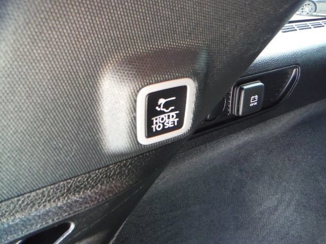 Certified 2023 Jeep Grand Cherokee Overland w/ Luxury Tech Group IV AWD/4WD image 58