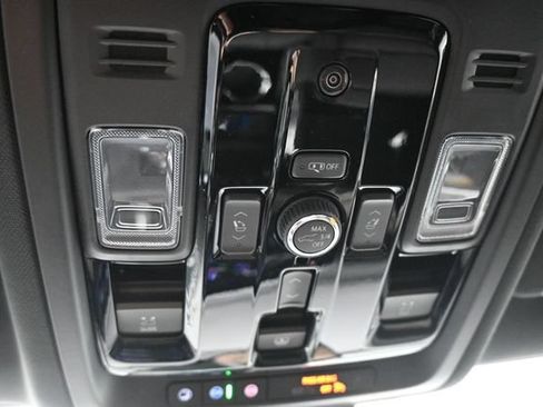 New 2026 Chevrolet Suburban High Country AWD/4WD image 19
