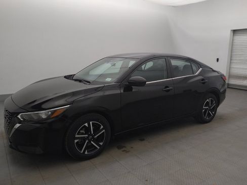 Used 2024 Nissan Sentra SV FWD image 2