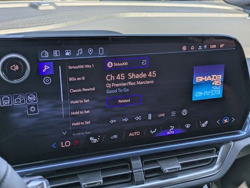 Used 2026 Chevrolet Equinox EV LT image 16