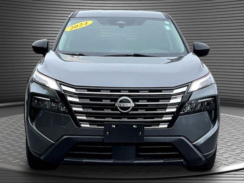 Used 2024 Nissan Rogue S AWD/4WD image 2