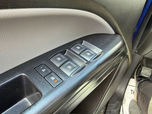 Used 2017 Chevrolet Colorado W/T image 38