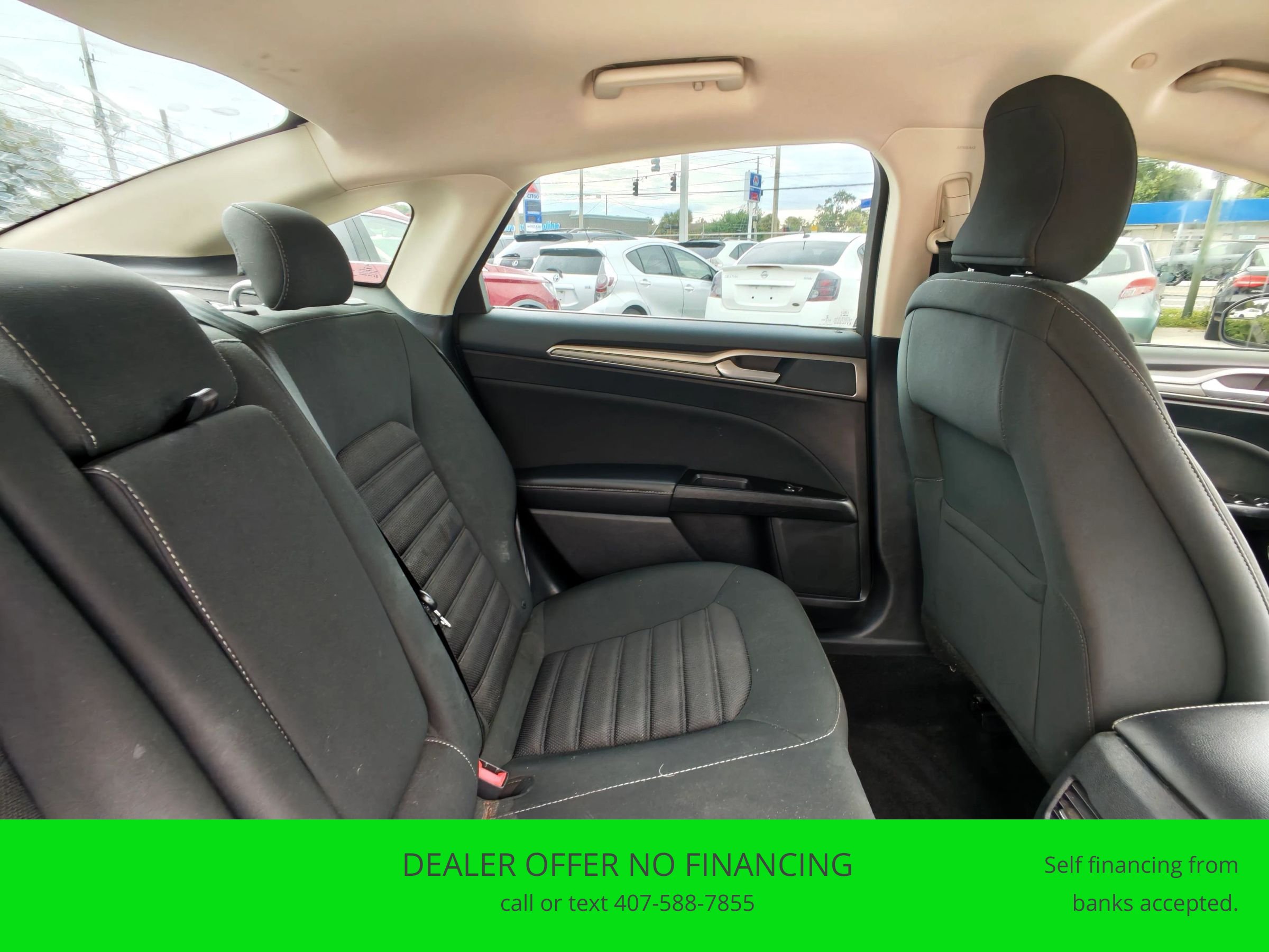 Used 2017 Ford Fusion SE FWD image 14