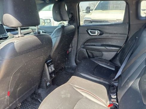 Used 2025 Jeep Compass Trailhawk image 13