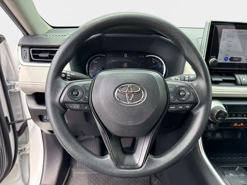 Used 2023 Toyota RAV4 XLE AWD/4WD image 26