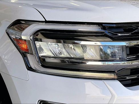 Used 2024 Ford Expedition Limited image 27