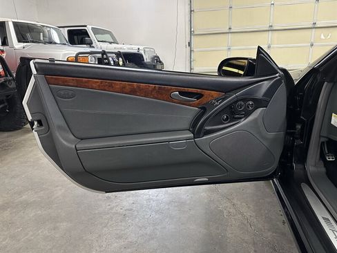 Used 2005 Mercedes-Benz SL 55 AMG image 17