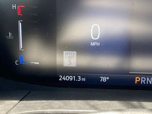 Used 2024 Ford Escape ST-Line w/ Tech Pack #1 AWD/4WD image 8