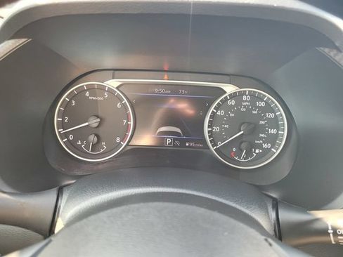 Certified 2024 Nissan Sentra SV FWD image 29