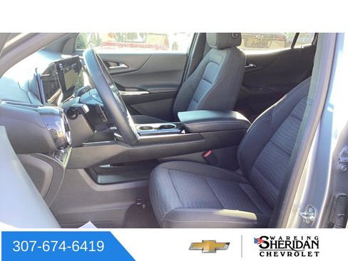 Used 2025 Chevrolet Equinox LT image 27