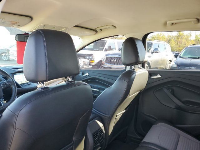 Used 2017 Ford Escape SE w/ Equipment Group 201A AWD/4WD image 8