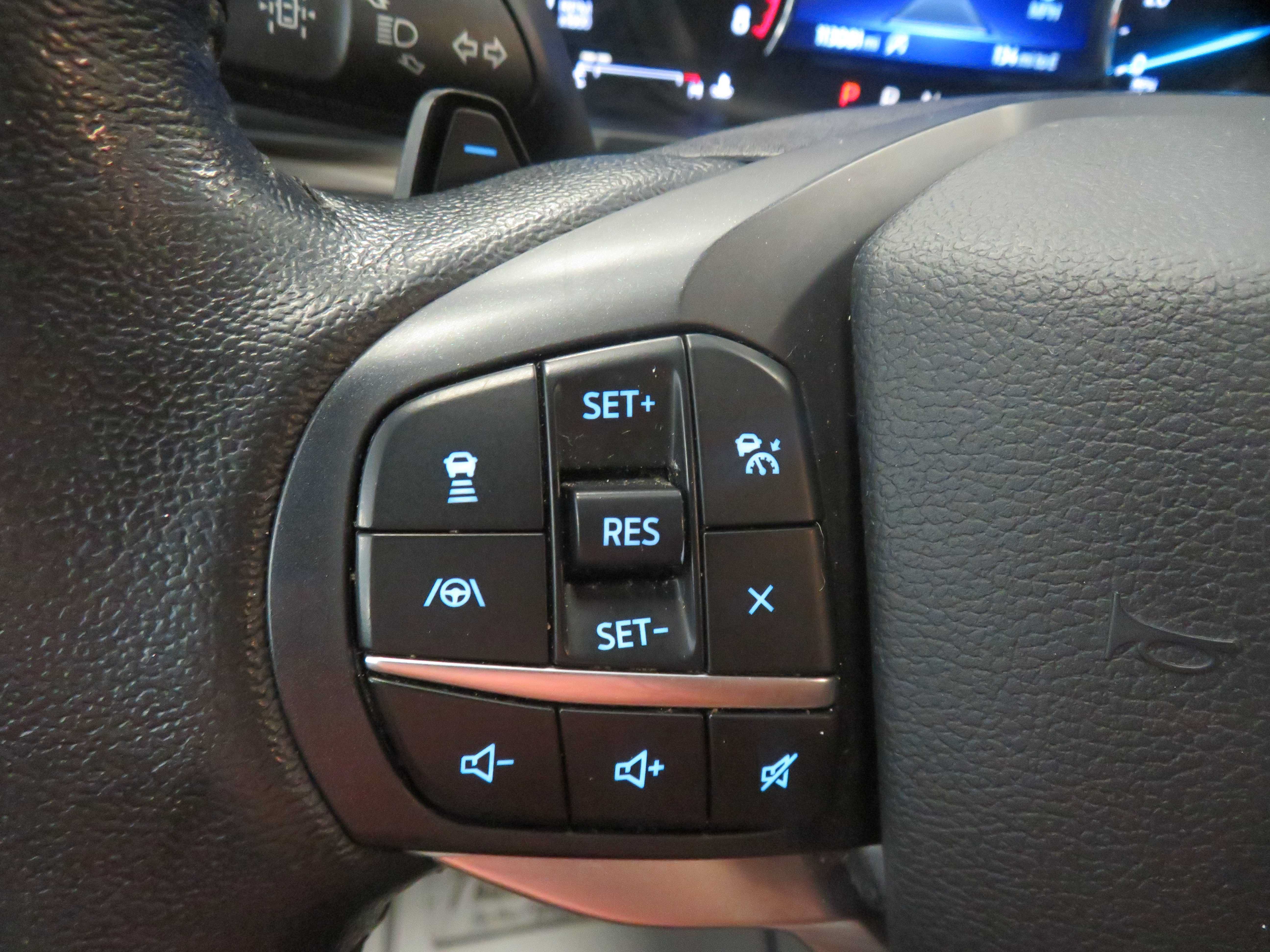 Used 2020 Ford Explorer Limited AWD/4WD image 32