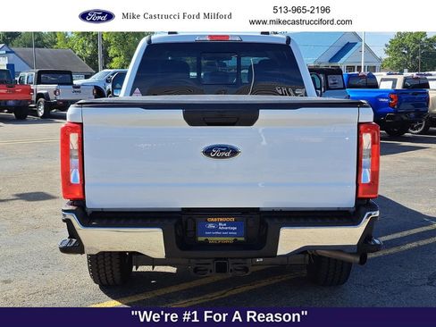 Certified 2024 Ford F250 XLT image 4