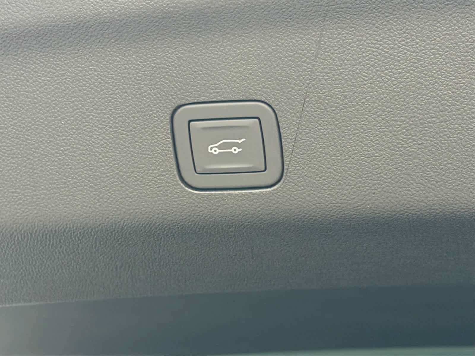 New 2026 Chevrolet Tahoe High Country AWD/4WD image 32