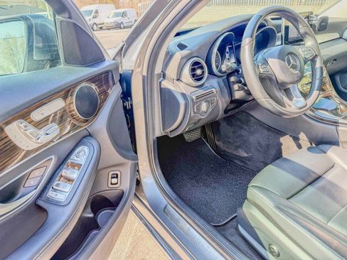 Used 2018 Mercedes-Benz C 300 4MATIC Sedan w/ Premium Package image 10