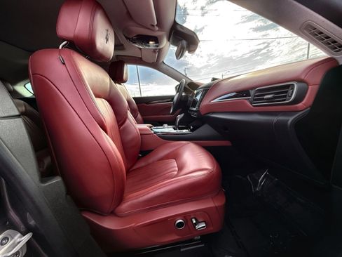 Used 2022 Maserati Levante GT image 27