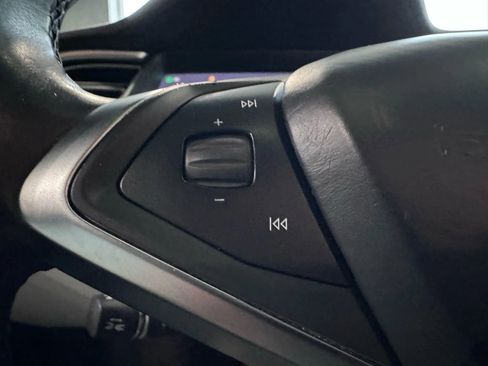 Used 2016 Tesla Model X 90D image 28