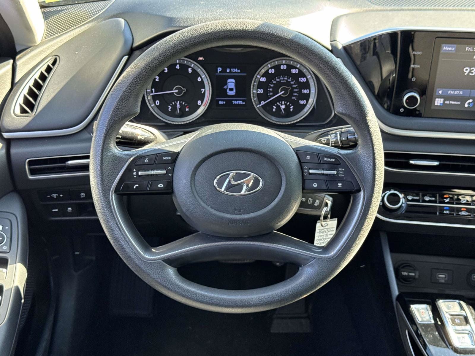 Used 2021 Hyundai Sonata SE w/ Winter Weather Package FWD image 10
