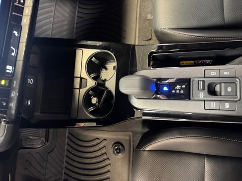 Certified 2026 Toyota Prius Plug-In Hybrid FWD image 15