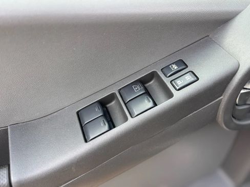 Used 2011 Nissan Xterra S AWD/4WD image 12