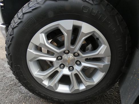 Certified 2022 Chevrolet Silverado 1500 LTZ w/ LTZ Premium Package image 8