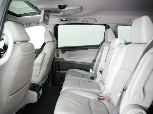 Used 2018 Honda Odyssey Elite image 38