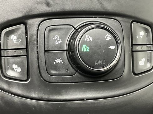 Used 2020 GMC Terrain SLT w/ Preferred Package image 16