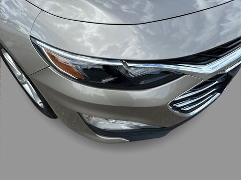 Used 2022 Chevrolet Malibu LT FWD image 34