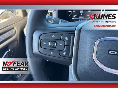 Used 2024 GMC Yukon Denali image 28