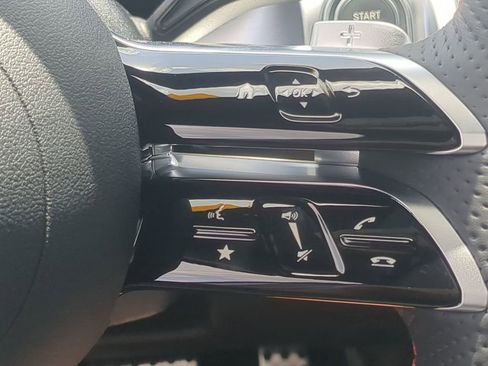 Used 2024 Mercedes-Benz EQB 300 4MATIC image 13