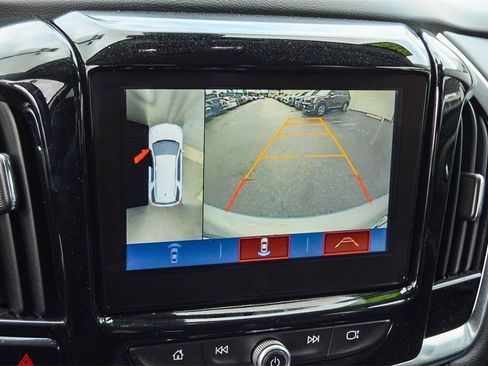 Used 2018 Chevrolet Traverse LT image 26