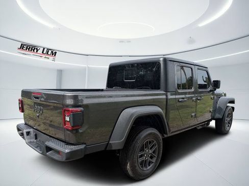 New 2026 Jeep Gladiator Sport AWD/4WD image 3