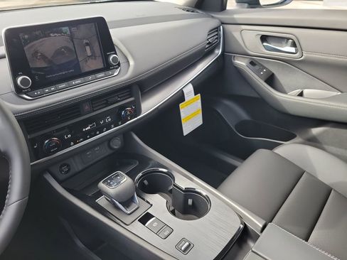 New 2026 Nissan Rogue SV FWD image 28