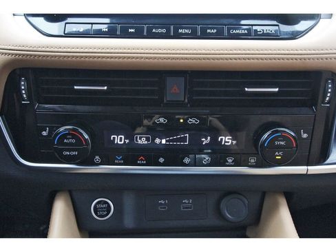 Used 2023 Nissan Rogue Platinum w/ Platinum Premium Package image 30