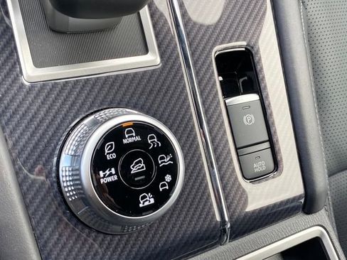 New 2025 Mitsubishi Outlander SEL Black Edition image 18