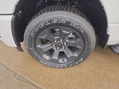 New 2026 RAM 1500 Express image 32