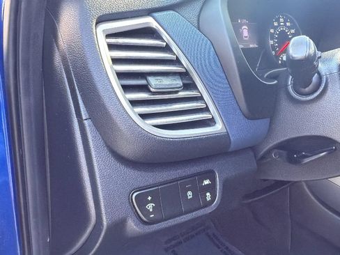 Used 2021 Kia Seltos S FWD image 33