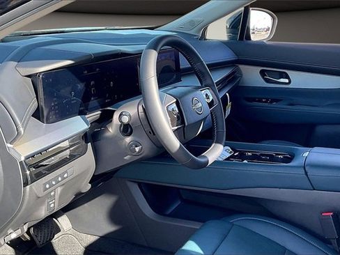 Certified 2025 Nissan Murano Platinum w/ Cargo Package image 12