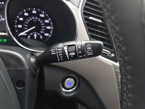 Used 2017 Hyundai Santa Fe SE image 13