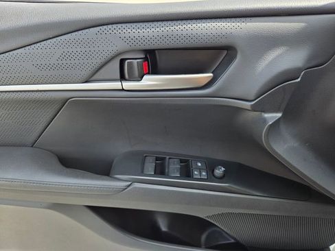 Used 2025 Toyota Camry XSE FWD image 26
