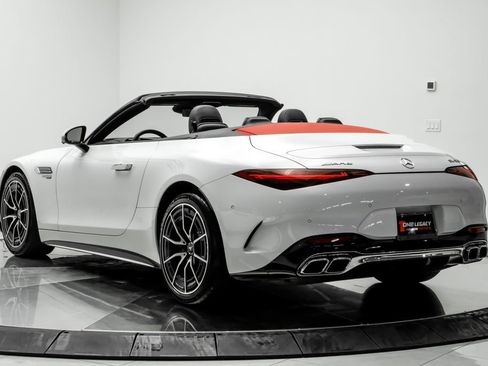 Used 2023 Mercedes-Benz SL 55 AMG 4MATIC image 16