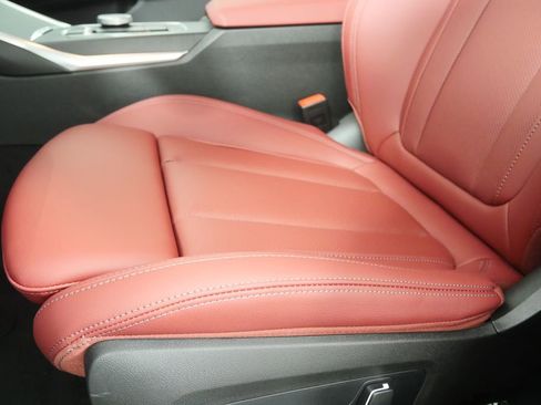 New 2026 BMW 330i Sedan w/ M Sport Package image 10