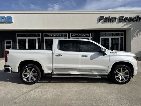 Used 2024 Chevrolet Silverado 1500 High Country w/ Technology Package AWD/4WD image 5